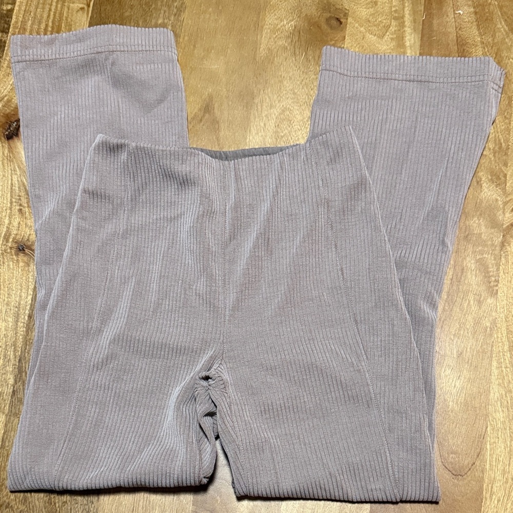 Lululemon Ribbed Softstreme Zip-Leg High-Rise Pant
 size 0